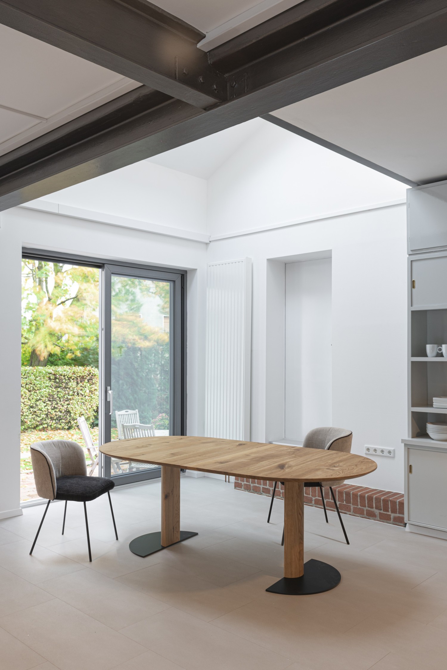 Grey black Gaia Line chairs KFF at Domino round plus solid wood table ASCO