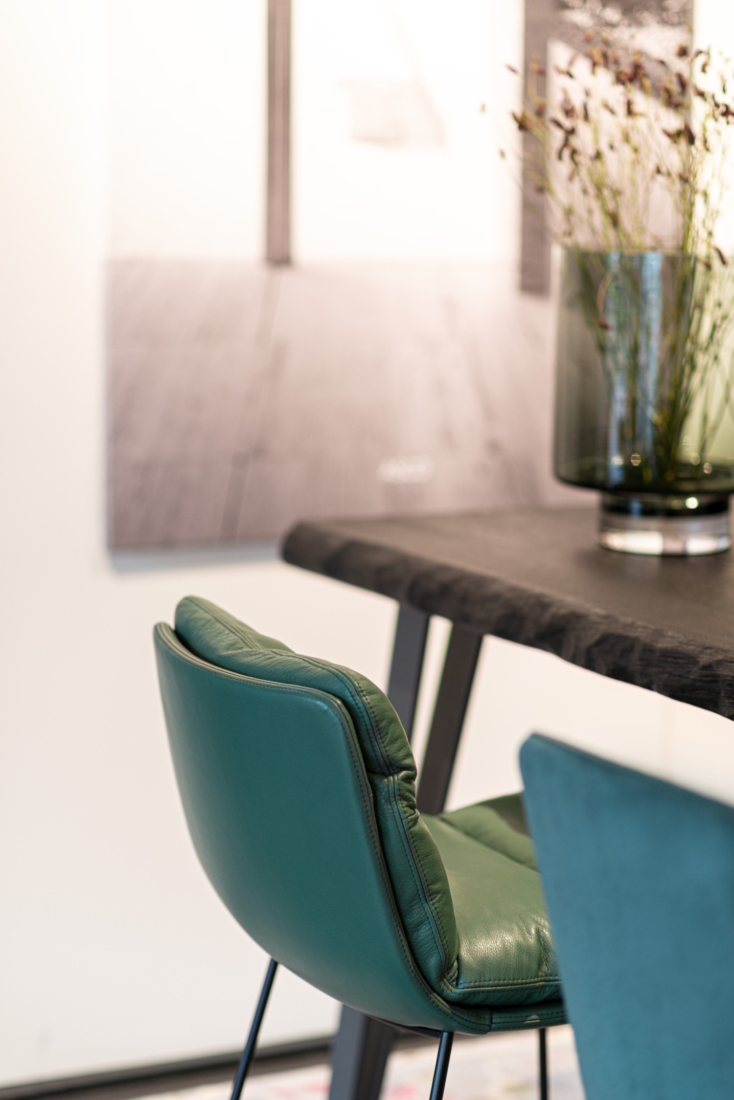 Green Arva bar stool at black Nightingale bar table