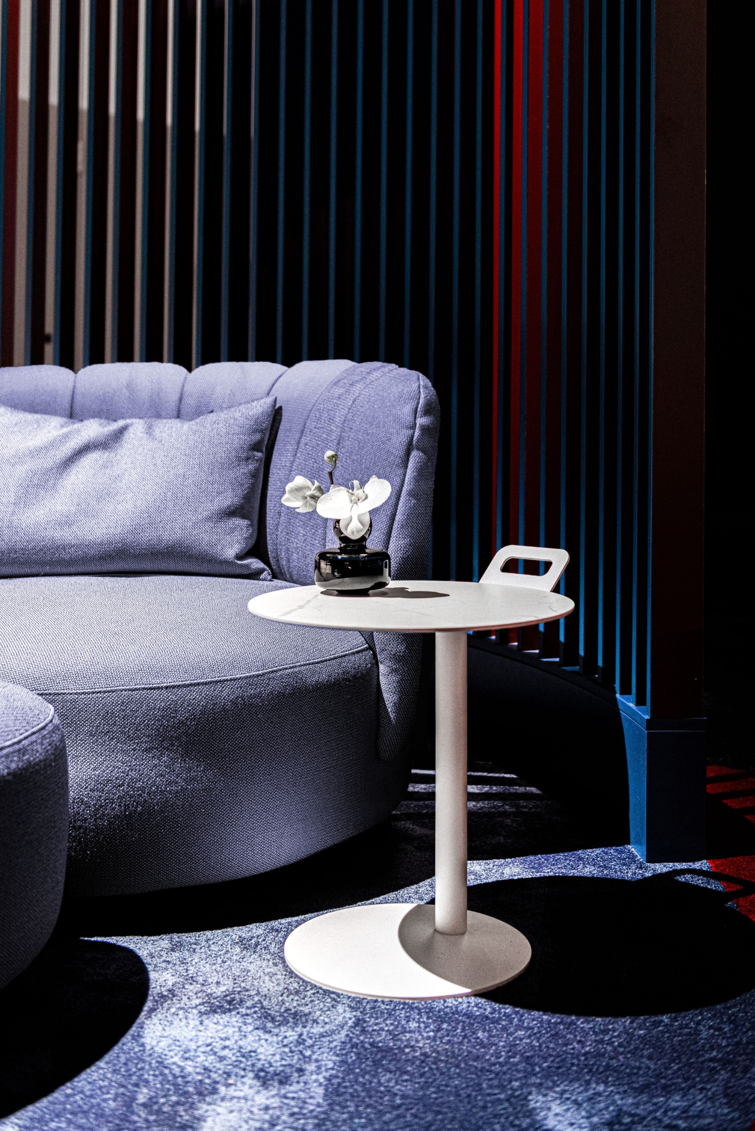 KFF GAIA DIVANO LOUNGE with ottoman and ASCO Disc side table