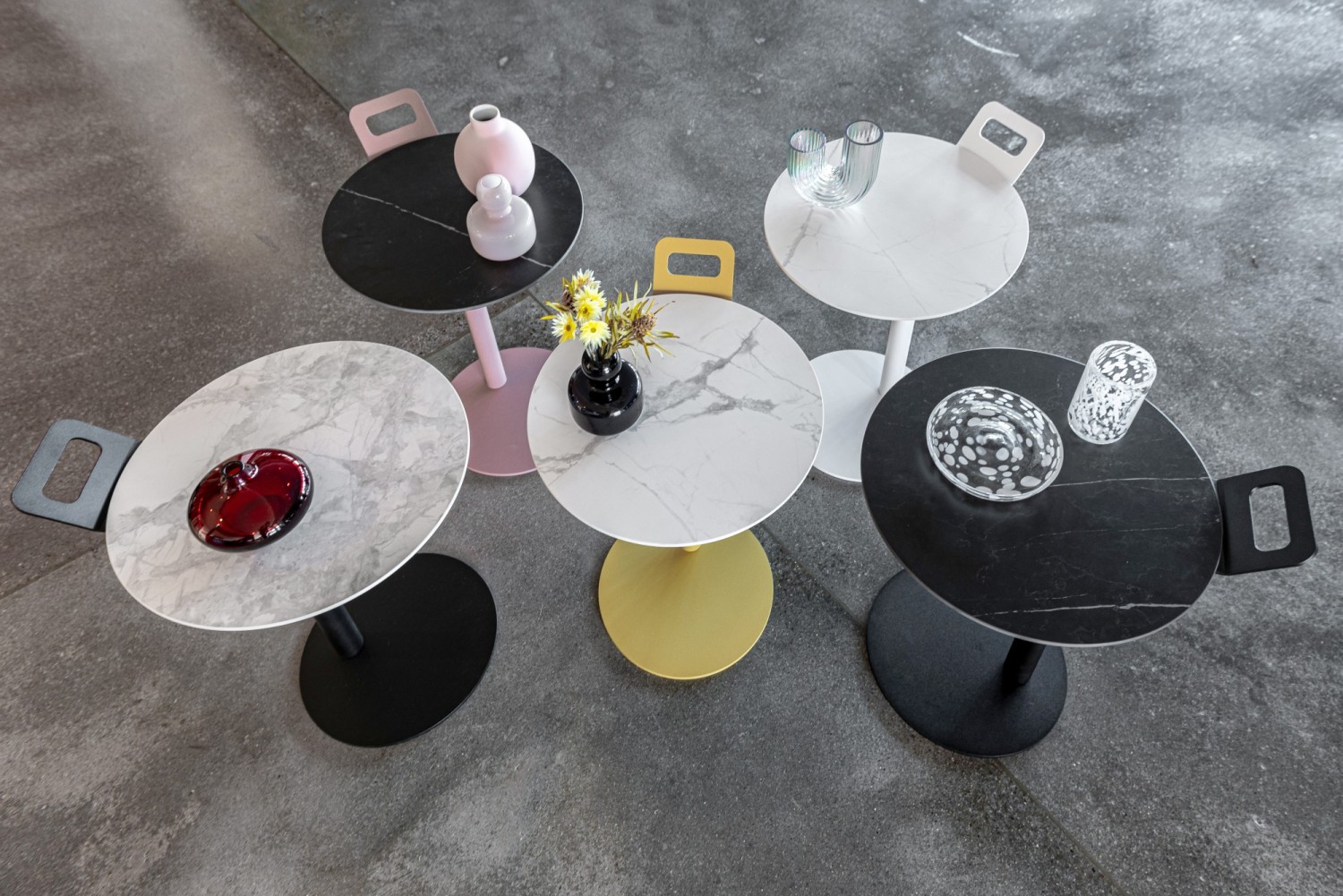 5 disc side tables in different colours with different tops