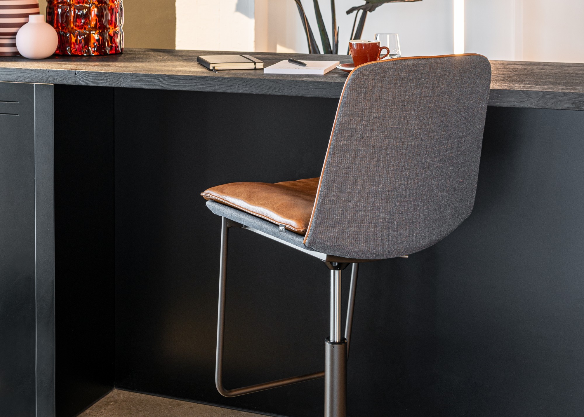 Vikinglar porno multfilmi Paypoqdagi sargish jinsiy aloqa video