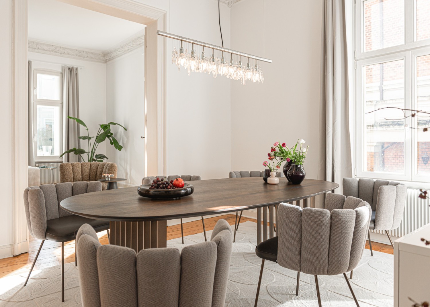 Gaia Stühle in Rohi Stoff um ovalen ASCO Lamello Tisch